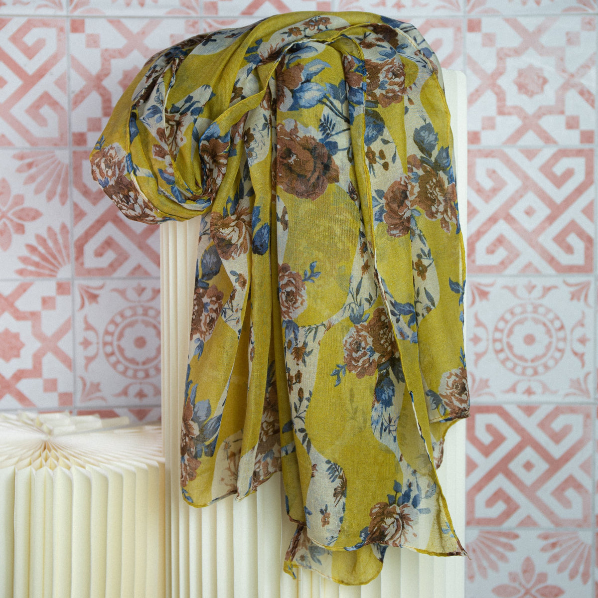 Rouen Scarf